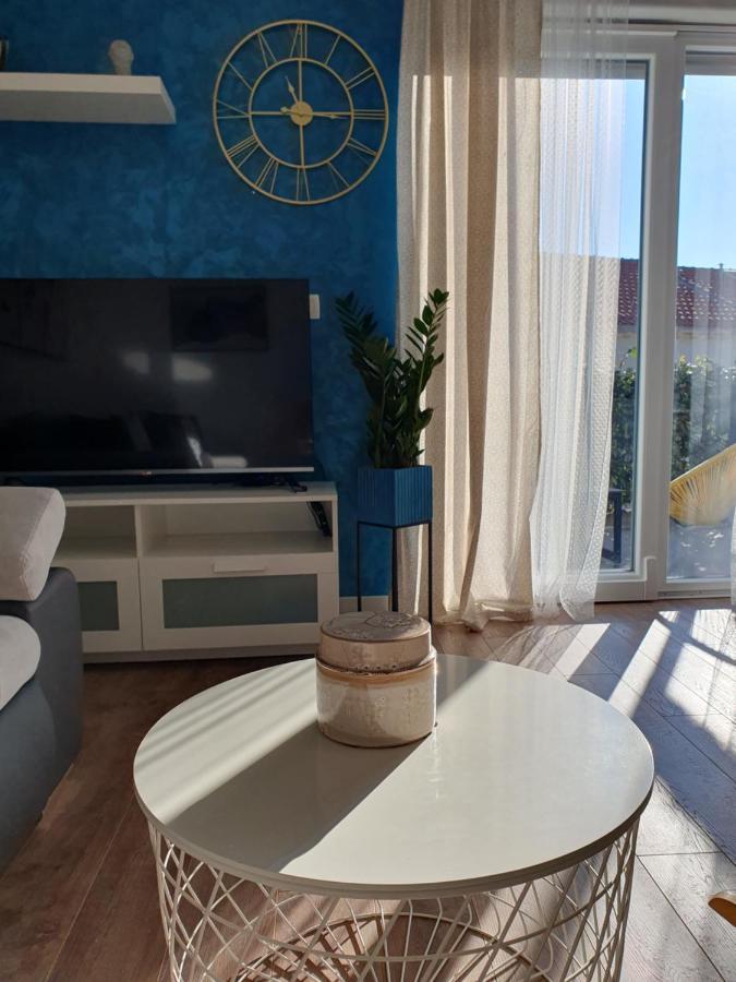 Apartment Marlena Mokosica Bagian luar foto